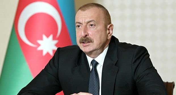 İlham Əliyev xarici jurnalistlərdən danışdı: “Sual vermir, bizi ittiham edir, elə bil prokurordur”