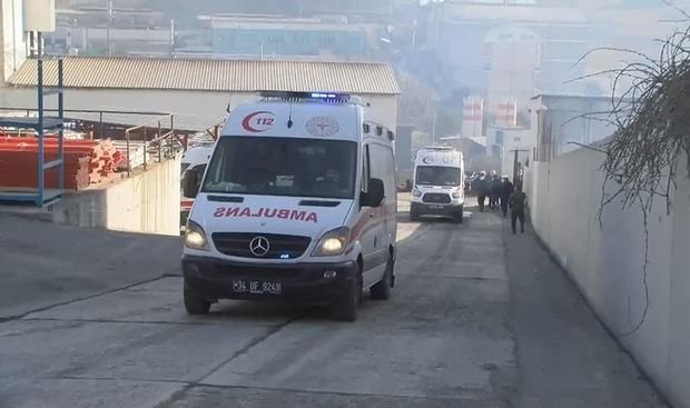 İstanbulda fabrikdə partlayış: Yaralılar var - VİDEO