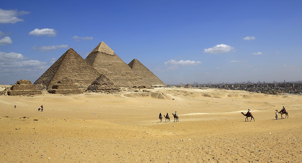 Alimlər Gizadakı piramidaların yaxınlığında Nil çayının qurumuş qolunu tapıblar.