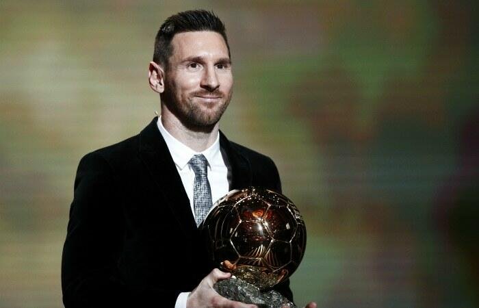 Messi karyerası ilə bağlı qərarını verdi Messi karyerası ilə bağlı qərarını verdi
